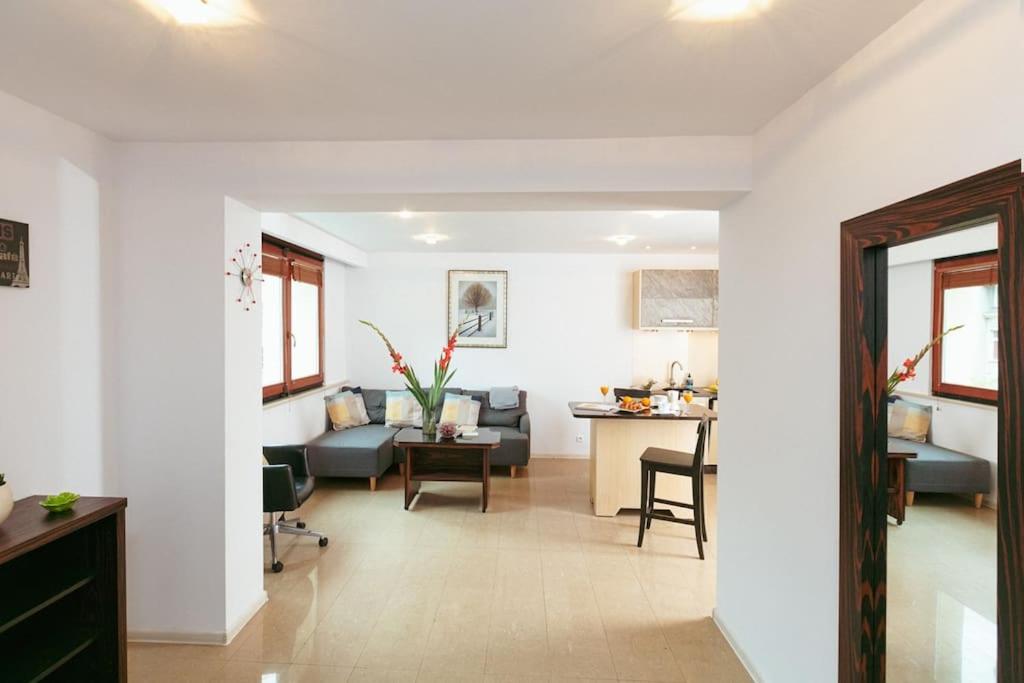 Apartment In The Heart Of Warsaw! Exterior foto